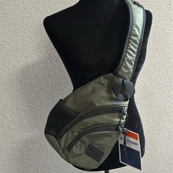 NWT Duchamp Unisex Sling bag - Picture 2 of 10